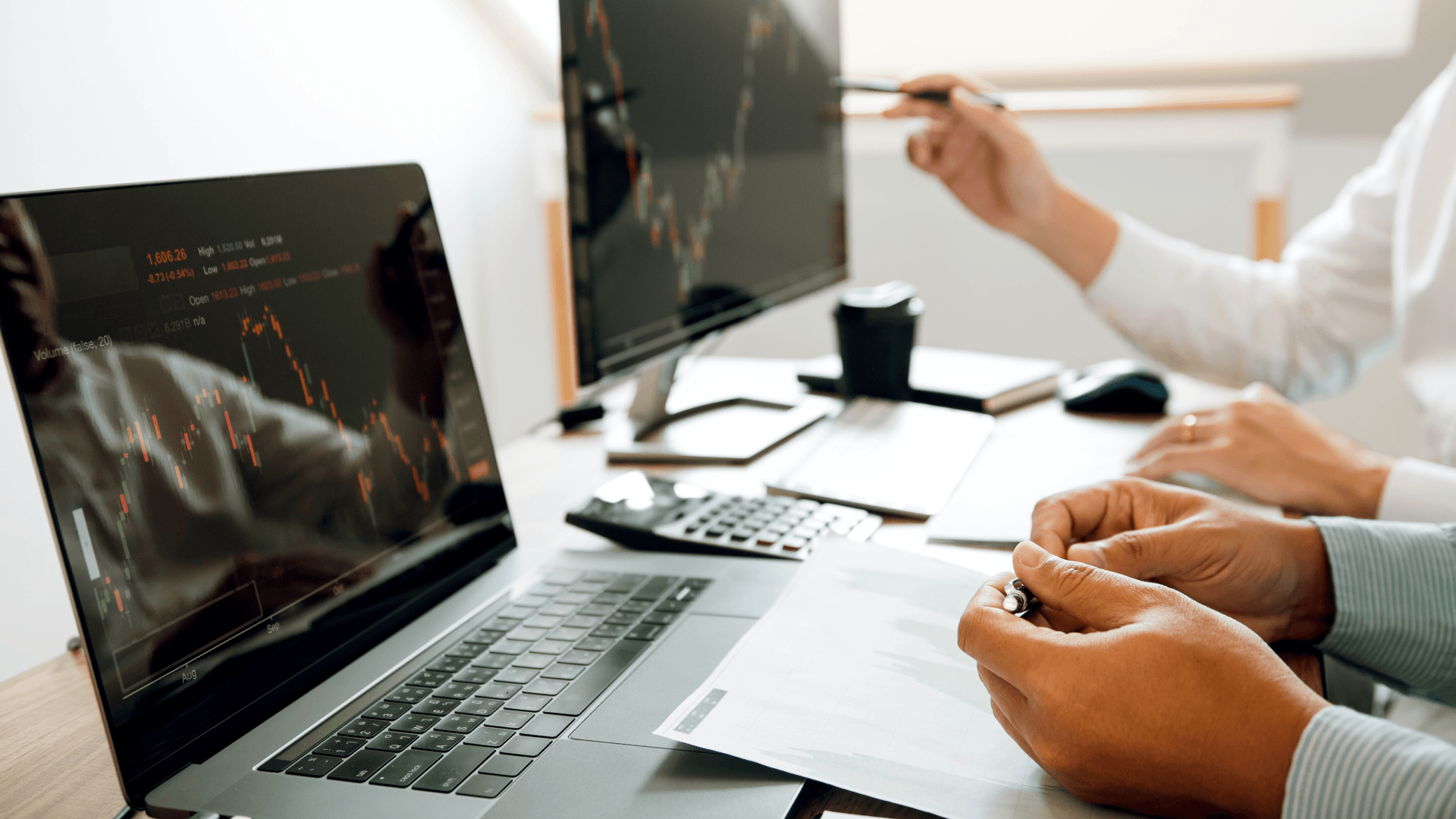 financial laptop screen